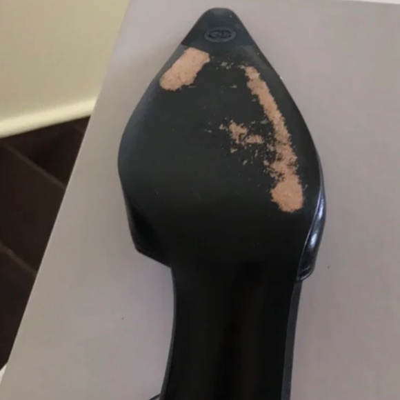 CHANEL BLACK LEATHER SLING BACK PUMPS - Picture 4 of 6